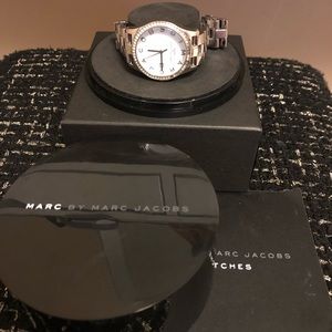 MARC BY MARC JACOBS SILVER WATCH!